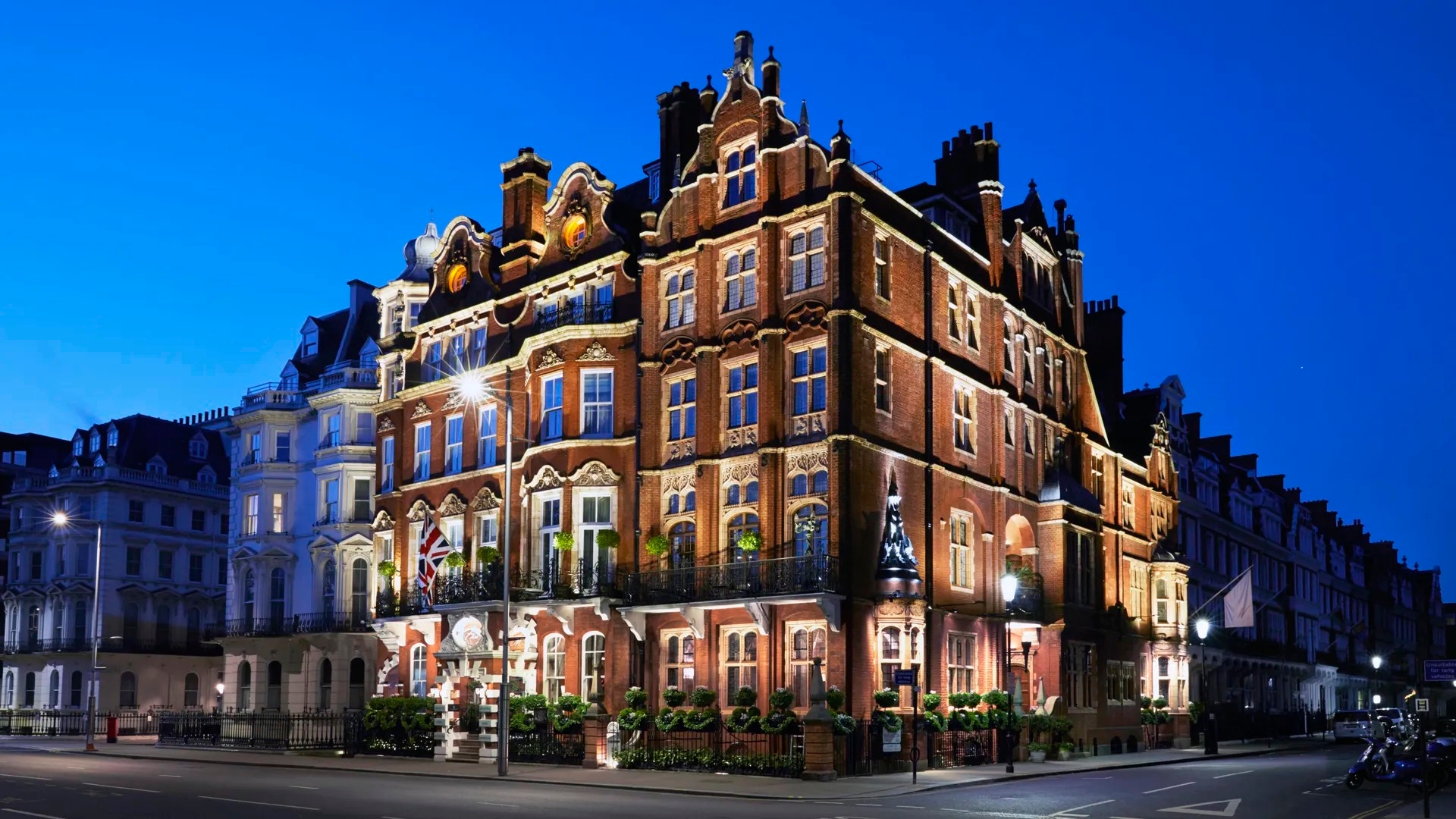 The Milestone Hotel & Residences